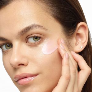 Reduces puffiness, lines and dark circles. Light-weight, non-greasy. Dermatologist and Ophthalmologist Tested.
Defend the delicate eye area against the first signs of aging. Eye Defense smoothes fine lines, reduces puffiness, and diminishes dark circles. This light, nongreasy gel-cream is designed for all skin types.

HOW TO USE:
Apply in small dots to eye area.