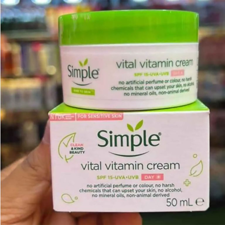 Simple Kind To Skin Vital Vitamin Day Cream – 50ml
