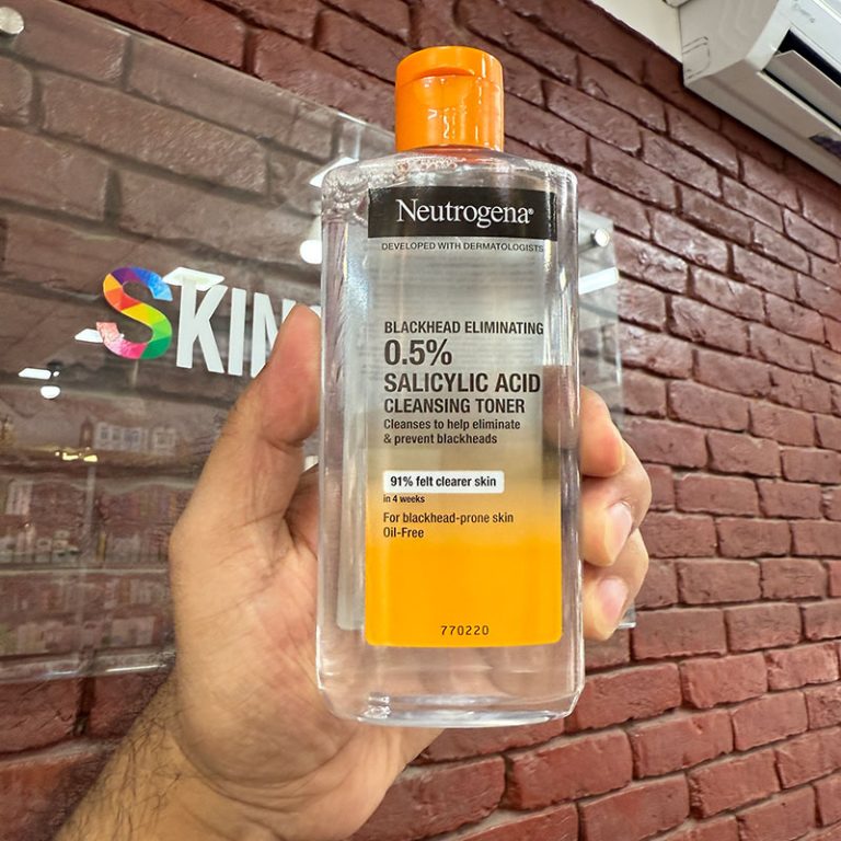 NEUTROGENA Blackhead Eliminating Cleansing Toner – 200ml