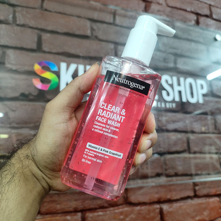 NEUTROGENA Refreshingly Clear Facial Wash - 200ml