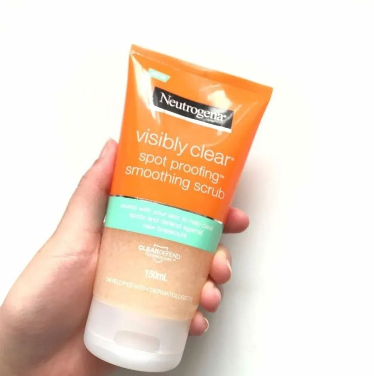 Neutrogena Visibly Clear Spot Proofing Smoothing Scrub -150ml