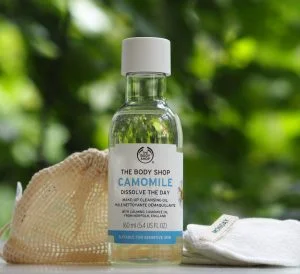 The Body Shop Camomile Dissolve The Day Makeup Cleansing Oil -160ml