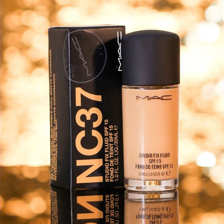 M.A.C Studio Fix Fluid SPF 15 Foundation- NC 37 (30ml)
