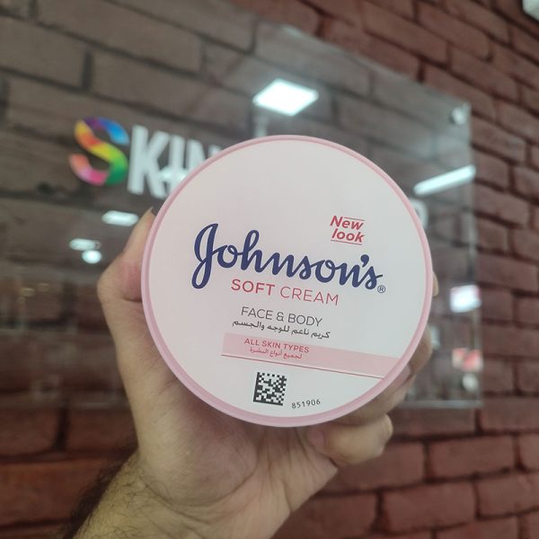 Johnson’s 24Hour Moisture Soft Cream - 200ml