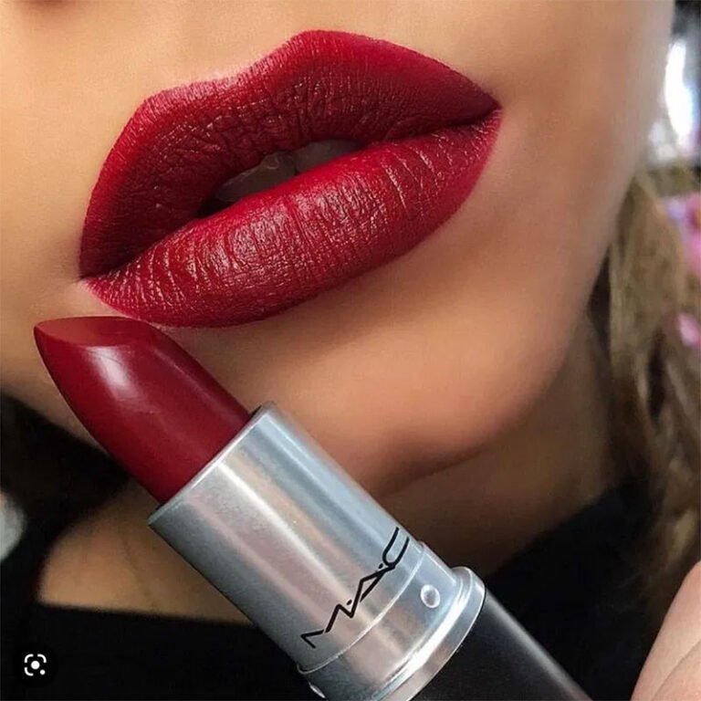 M.A.C Lipstick Diva - 3gm