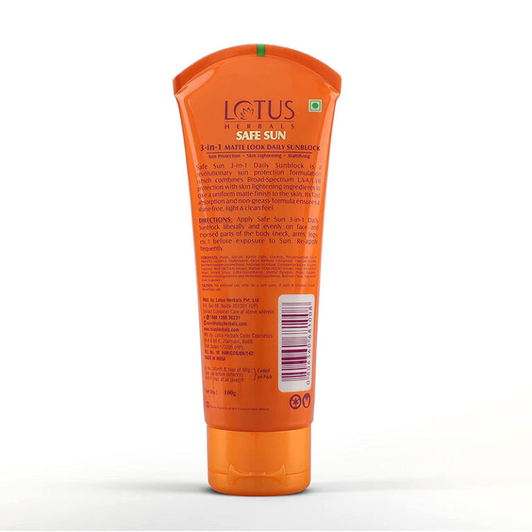 Lotus Herbals Safe Sun 3-In-1 Matte Look Daily Sunblock PA+++ Spf 40 (100gm)