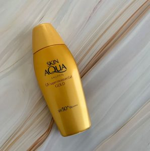 Rohto Skin Aqua Super Moisture Gel Gold Sunscreen SPF50+ PA++++ 110g
