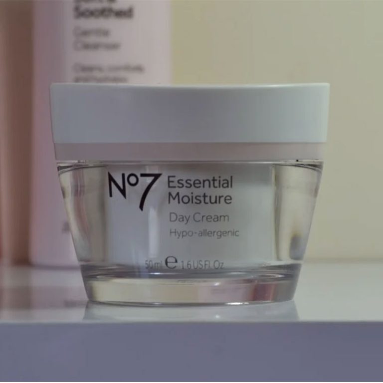 No7 Essential Moisture Day Cream - 50ml