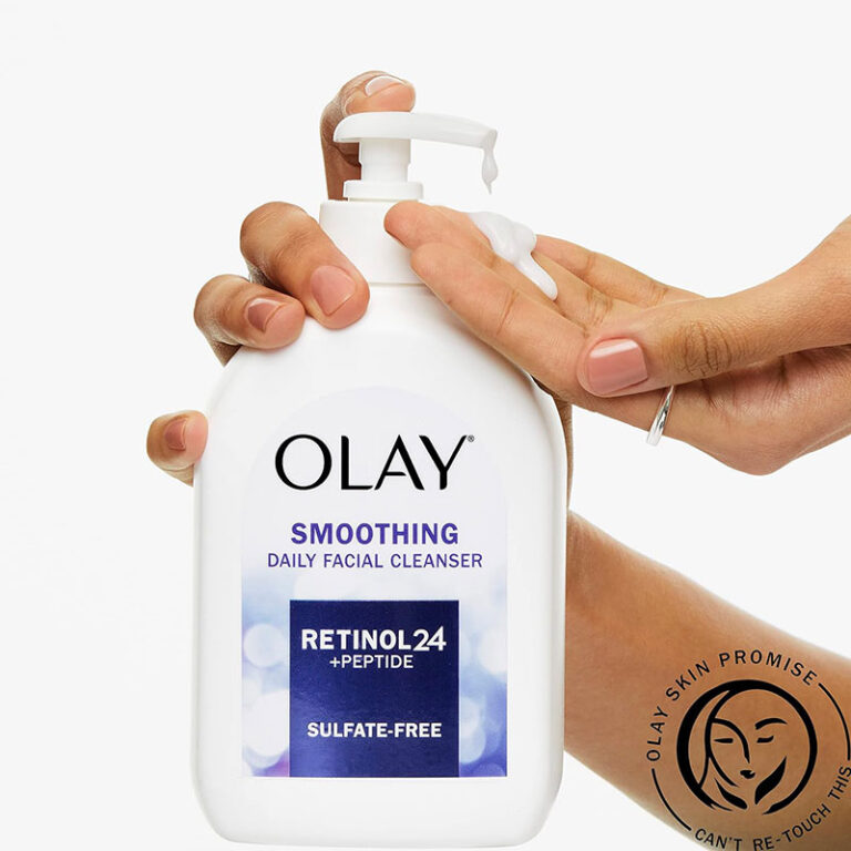 Olay Smoothing Daily Facial Cleanser Retinol 24+ Peptide - 473ml