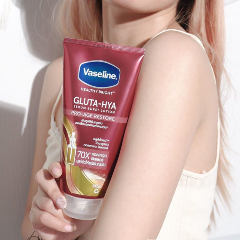Vaseline Gluta-Hya Serum Burst Lotion Pro Age Restore - 300ml