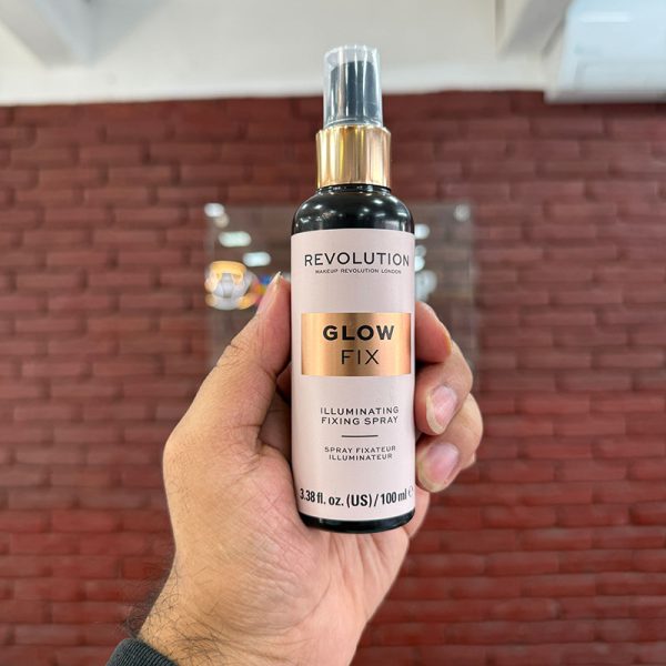 Makeup Revolution Glow Fix Illuminating Setting Spray - 100ml