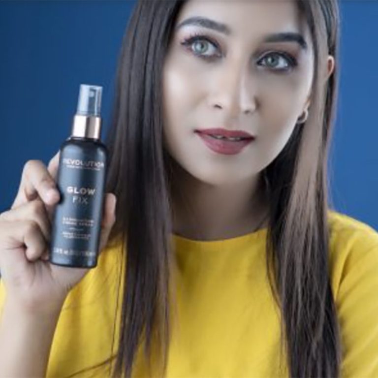 Makeup Revolution Glow Fix Illuminating Setting Spray - 100ml
