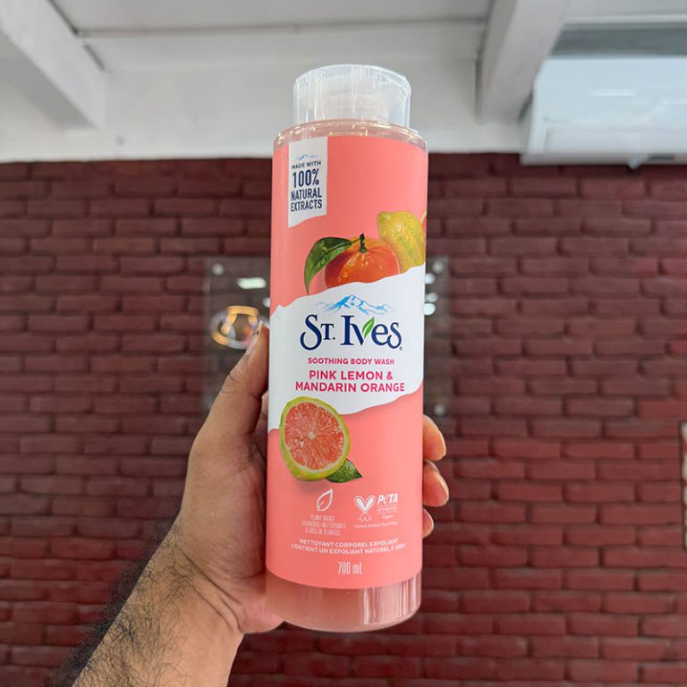 St. Ives Exfoliating Body Wash Pink Lemon & Mandarin Orange - 700ml
