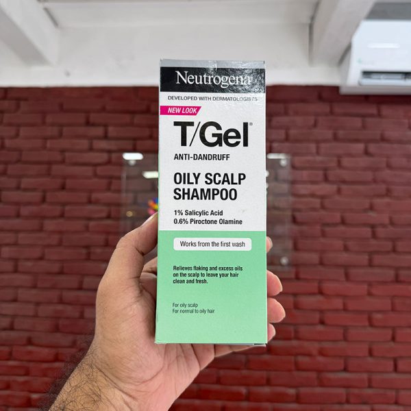 Neutrogena T/Sal Anti-Dandruff Oily Scalp Shampoo - 250ml