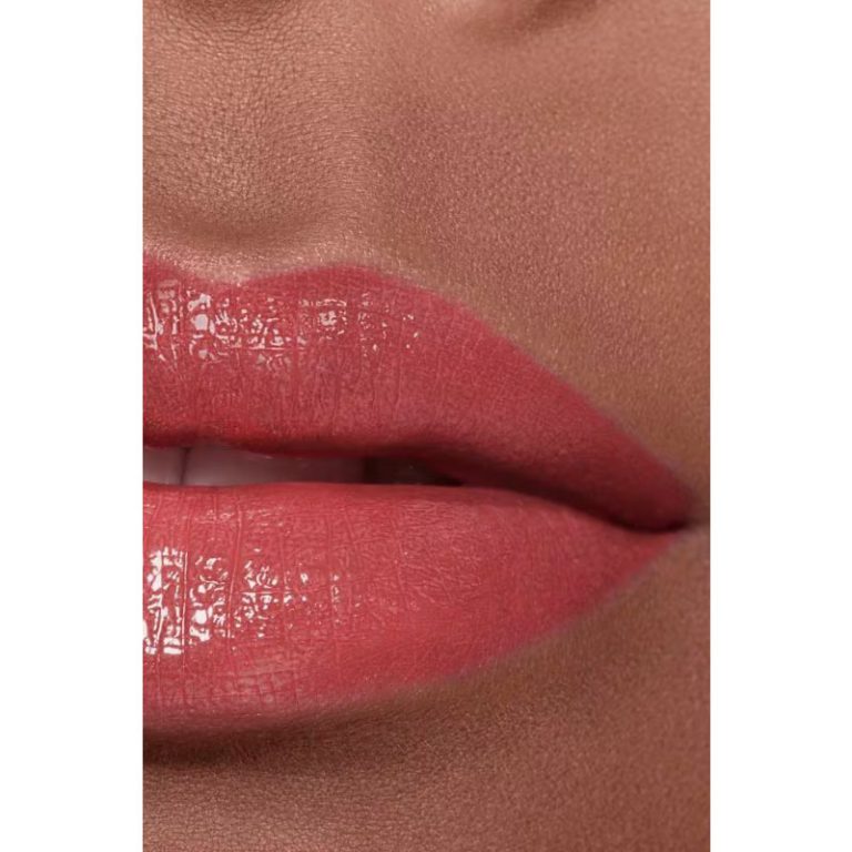 Chanel Rouge Coco Flash Hydrating Vibrant Shine Lip Colour - 144 Move 3g
