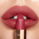 Charlotte Tilbury Matte Revolution Lipstick M.I Kiss - 3.5g