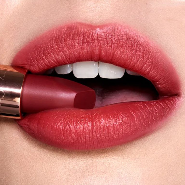 Charlotte Tilbury Matte Revolution Lipstick Walk Of No Shame - 3.5g