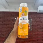 St. Ives Energizing Body Wash Cleanser Citrus & Cherry Blossom - 700ml