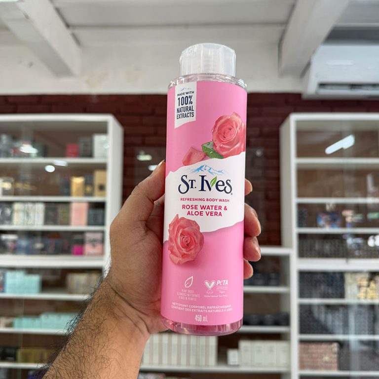 St. Ives Refreshing Body Wash Rose Water And Aloe Vera - 450ml